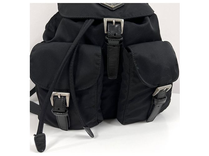 Prada Nylon Rucksack mit Dreiecks-Logo Schwarz Small - Ansicht 7