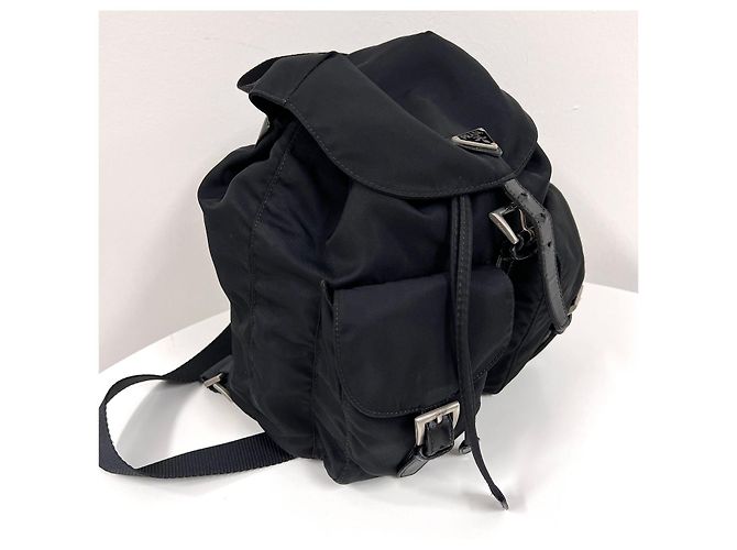 Prada Nylon Rucksack mit Dreiecks-Logo Schwarz Small - Ansicht 8