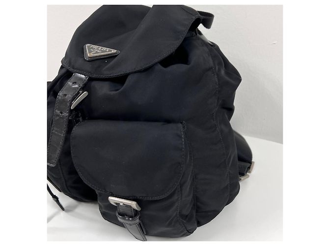 Prada Nylon Rucksack mit Dreiecks-Logo Schwarz Small - Ansicht 9