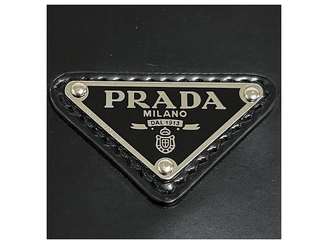 Prada Borsa a spalla e crossbody con logo triangolare spazzolato Nero - vista 9