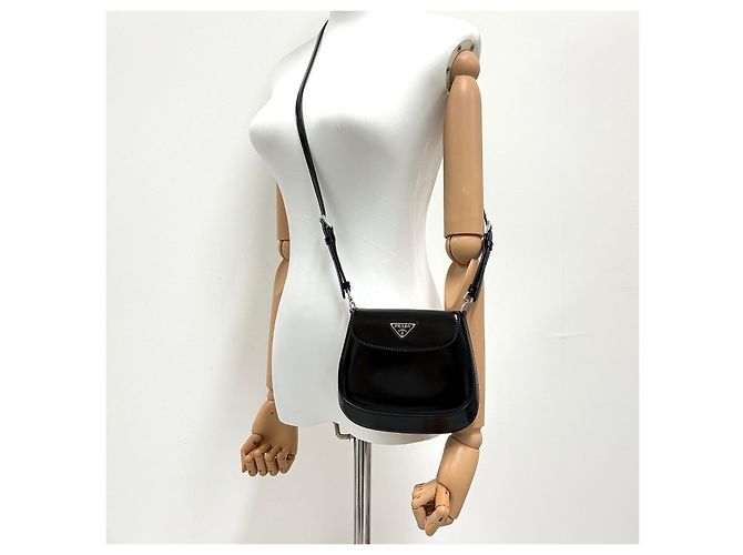 Prada Borsa a tracolla mini Cleo Brushed Borsa crossbody Nera - vista 3