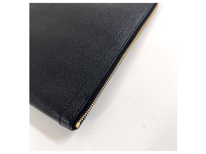 Thom Browne Clutch de Documentos em Pele Grão Pebble Preta - vista 9