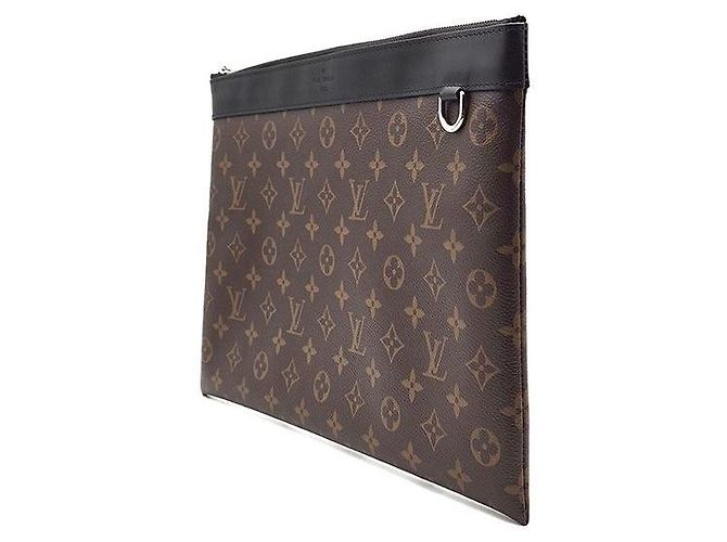 Louis Vuitton Monogram Discovery Pochette Clutch GM - vista 2