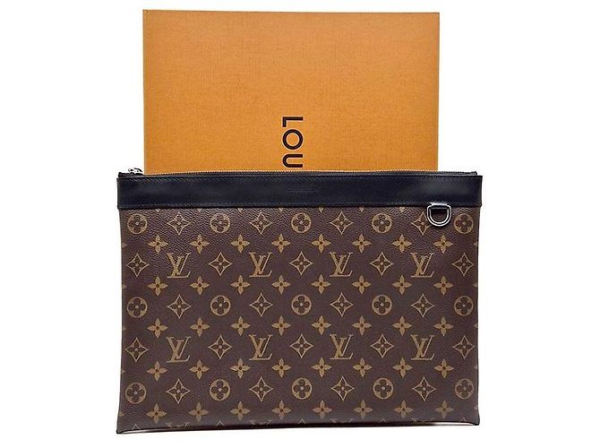 Louis Vuitton Monogram Discovery Pochette Clutch GM - vista 7