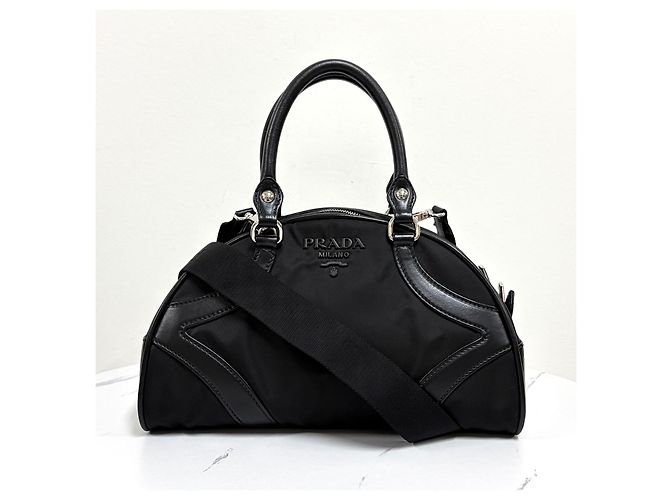 Prada Borsa Tote Bowling in nylon con logo, borsa a tracolla nera - vista 3