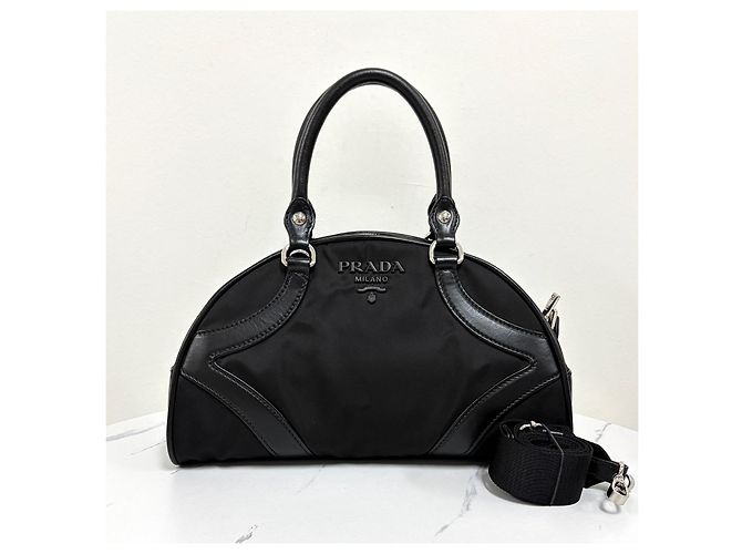 Prada Borsa Tote Bowling in nylon con logo, borsa a tracolla nera - vista 4