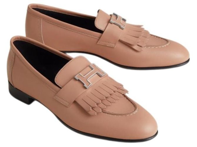 Hermès Mocassini da donna con frange e fibbia in Beige Perlino - vista 2