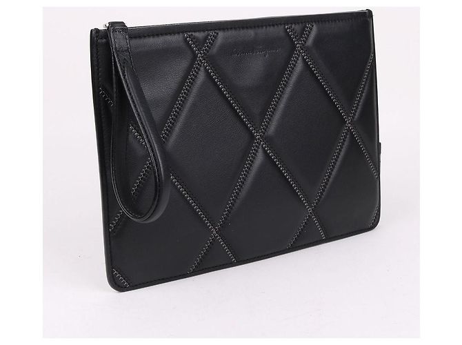 Salvatore Ferragamo Clutch matelassé nera con tracolla Medium - vista 4