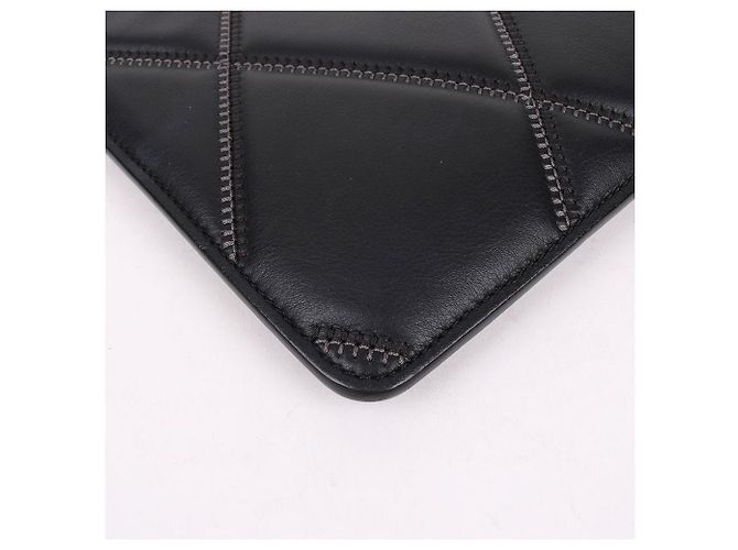 Salvatore Ferragamo Clutch matelassé nera con tracolla Medium - vista 8