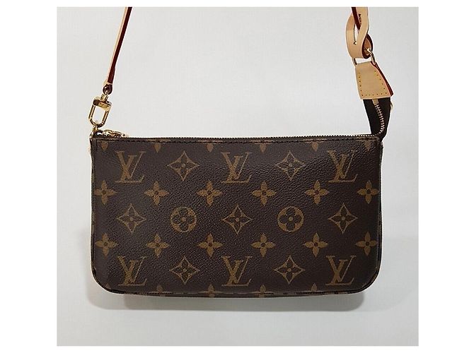 Louis Vuitton Monogram Pochette Accessoires - vista 4
