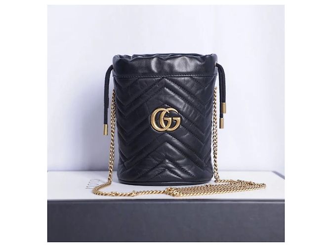 Gucci Mini Borsa a Secchiello GG Marmont Matelassé Black (Marmont Mini) - vista 3