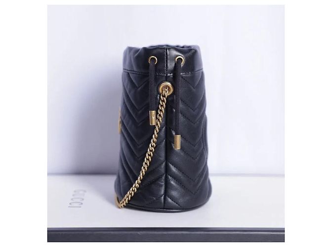Gucci Mini Borsa a Secchiello GG Marmont Matelassé Black (Marmont Mini) - vista 5
