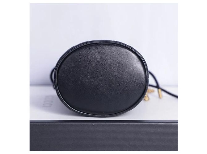 Gucci Mini Borsa a Secchiello GG Marmont Matelassé Black (Marmont Mini) - vista 7