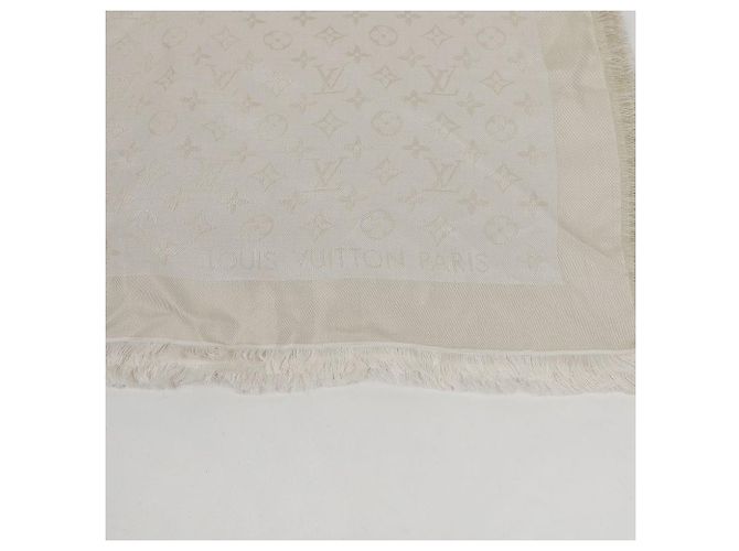 Louis Vuitton Chal Monogram Shine White - vista 3