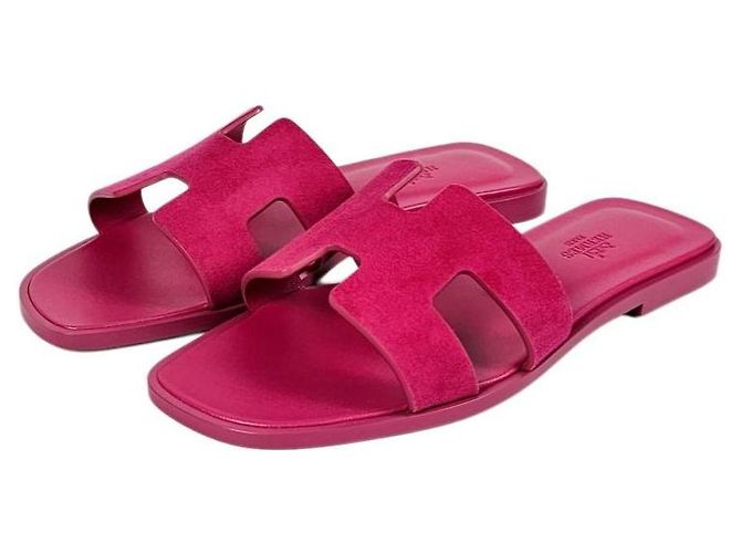 Hermès Sandales et mules pour femmes en cuir de chèvre suédé - vue 2