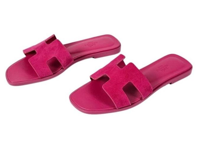 Hermès Sandales et mules pour femmes en cuir de chèvre suédé - vue 4