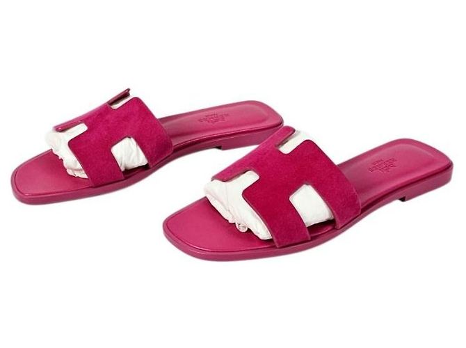 Hermès Sandales et mules pour femmes en cuir de chèvre suédé - vue 5