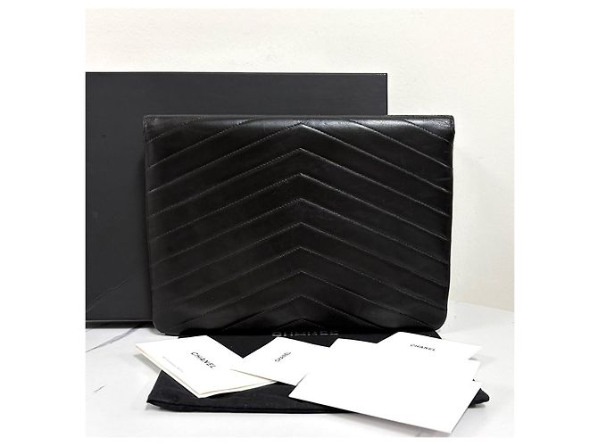 Chanel Clutch con patta Chevron Nero - vista 3