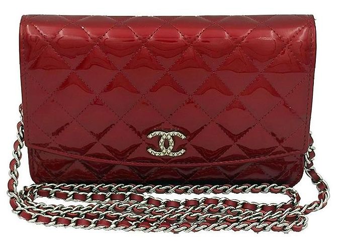 Chanel Borsa a tracolla WOC Wallet on Chain in vernice rossa - vista 2