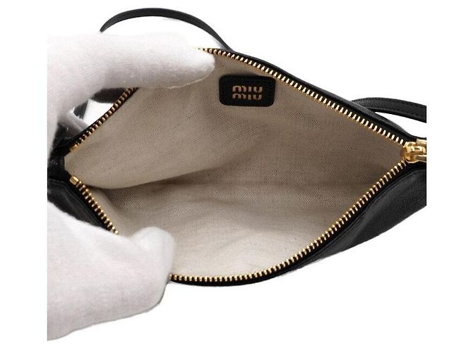 Miu Miu Borsa a tracolla pouch in pelle Napa nera - vista 6