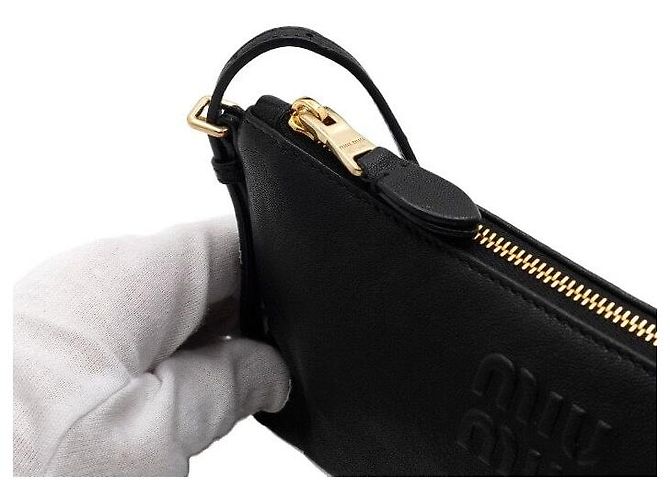 Miu Miu Borsa a tracolla pouch in pelle Napa nera - vista 9