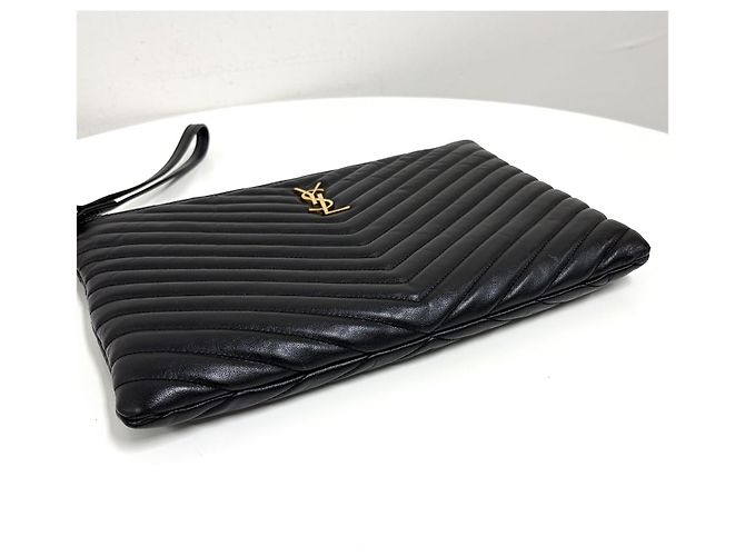 Autre Marque Clutch matelassé Chevron Gold New Medium Black - vista 9