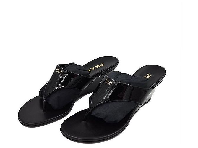 Prada Sandalen aus Lackleder - Ansicht 2