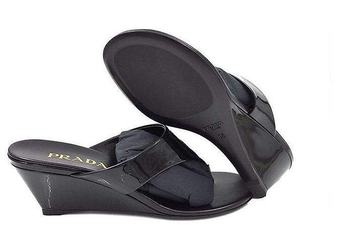 Prada Sandalen aus Lackleder - Ansicht 3