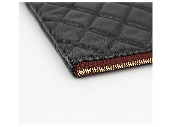 Chanel Clutch Classic Large Caviar Nera con Dettagli Dorati - vista 8