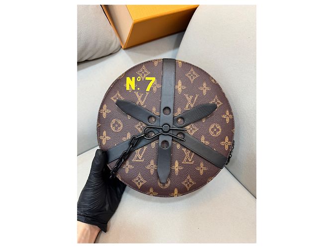 Louis Vuitton Borsa a tracolla Wheel Box Monogram - vista 2