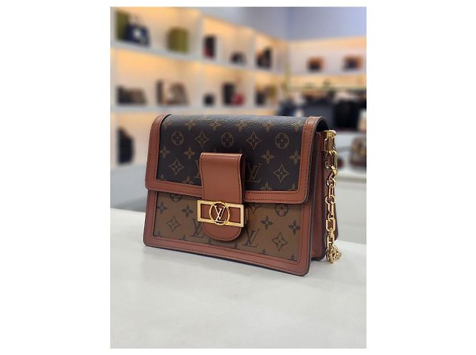 Louis Vuitton Borsa a tracolla Monogram Dolphin MM con catena e chip interno - vista 4