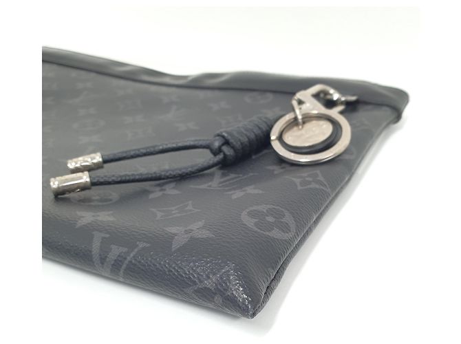 Louis Vuitton Pochette Apollo Monogram Eclipse - vista 6