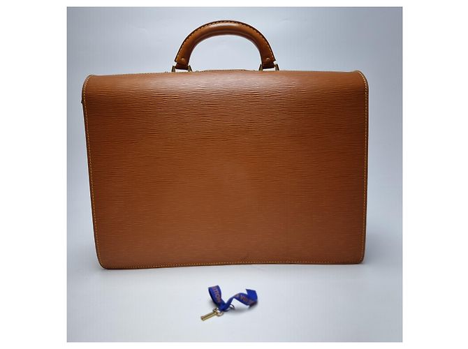 Louis Vuitton Pfermore Doctor Bag Document Holder Camel (Premium, Unisex Briefcase) - vista 9