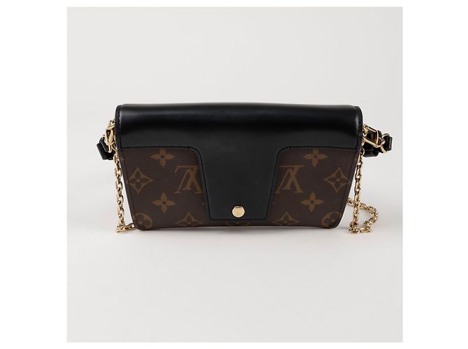 Louis Vuitton Borsa crossbody nera con lucchetto sulla tracolla - vista 3