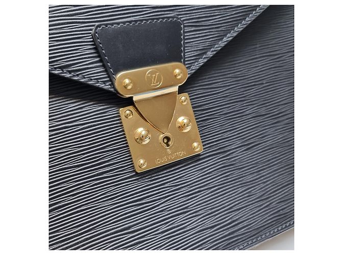 Louis Vuitton Borsetta Epi Serviette Black Unisex - vista 19