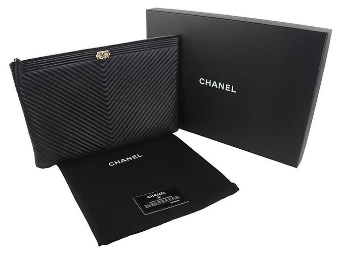 Chanel Clutch Chevron Gold Boy Large - vista 8