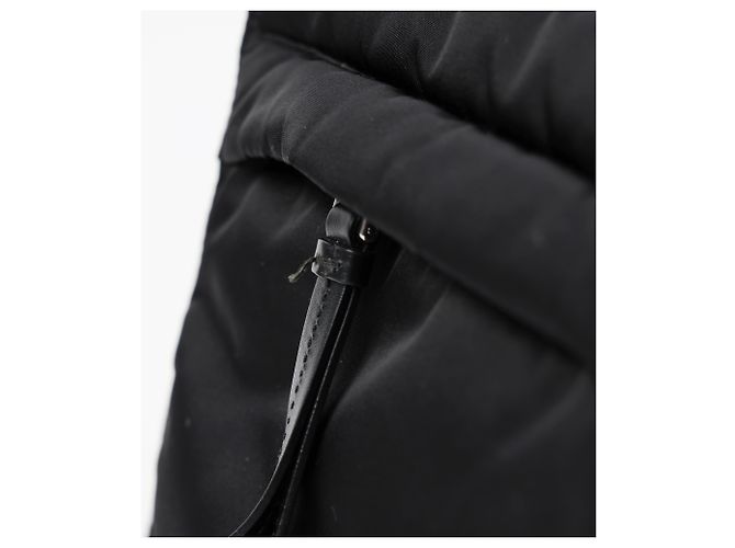 Prada Borsa a tracolla imbottita in nylon nera - vista 10
