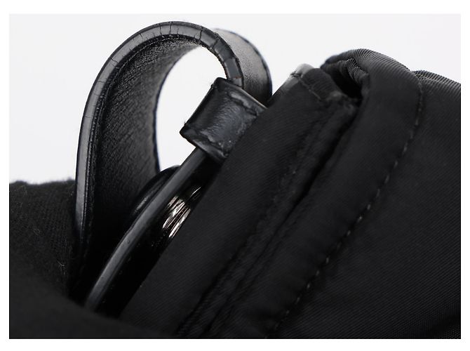 Prada Borsa a tracolla imbottita in nylon nera - vista 12