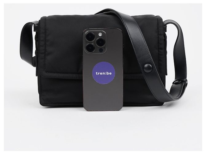 Prada Borsa a tracolla imbottita in nylon nera - vista 14