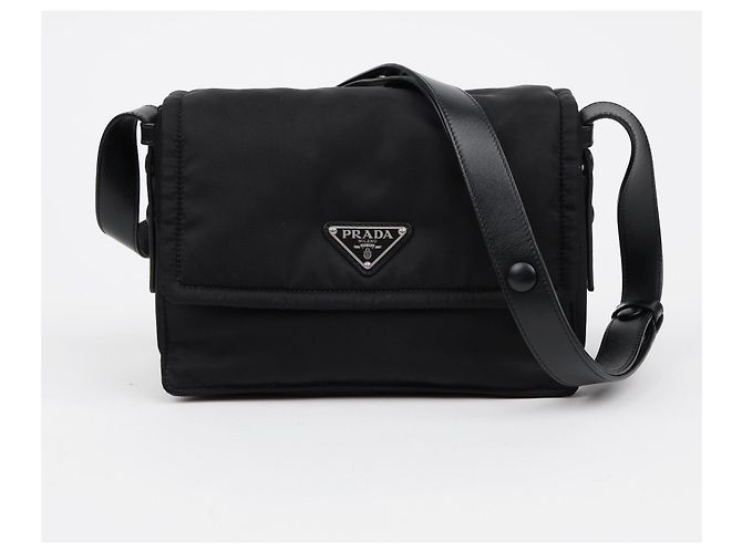 Prada Borsa a tracolla imbottita in nylon nera - vista 2