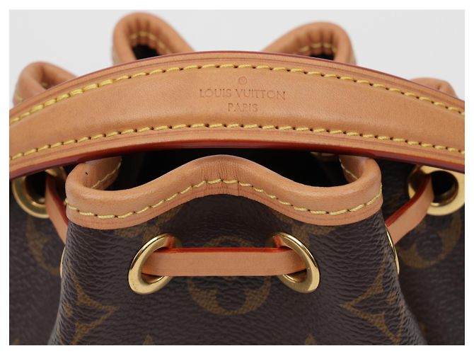 Louis Vuitton Borsa secchiello Nano Noe Monogram Canvas - vista 15