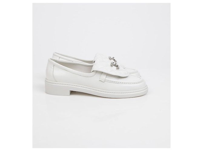 Chanel Mocassino Turnlock White - vista 6