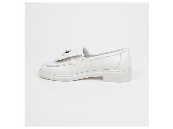 Chanel Mocassino Turnlock White - vista 7