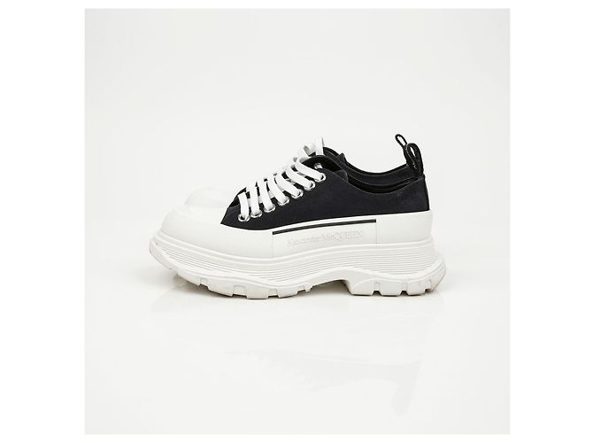 Alexander Mcqueen Sneakers stringate Tread Slick Black - vista 5