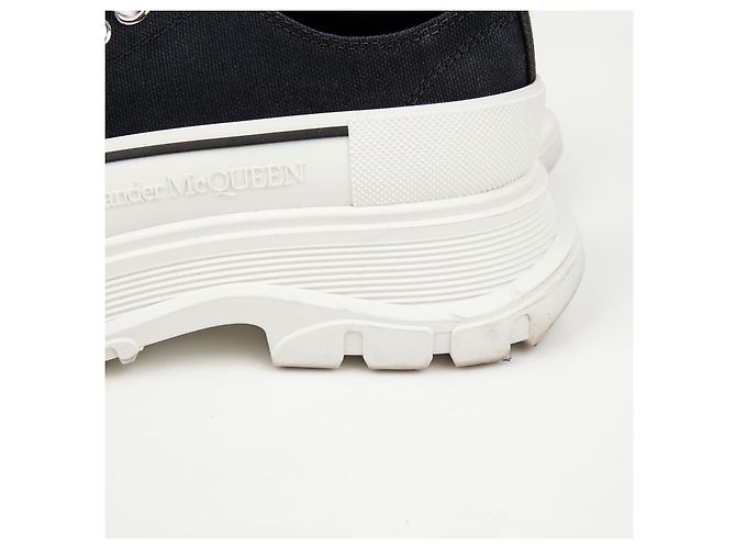 Alexander Mcqueen Sneakers stringate Tread Slick Black - vista 6