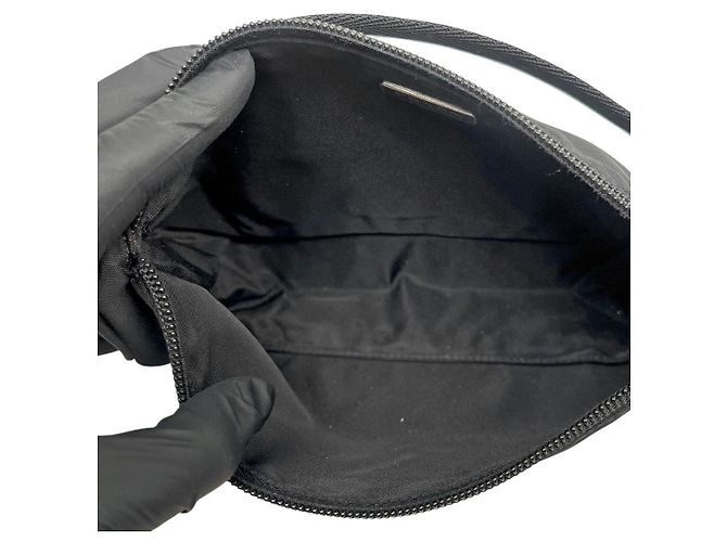 Prada Mini borsa a tracolla in nylon nero - vista 11
