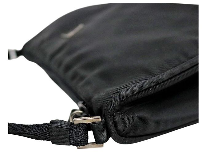 Prada Mini borsa a tracolla in nylon nero - vista 8