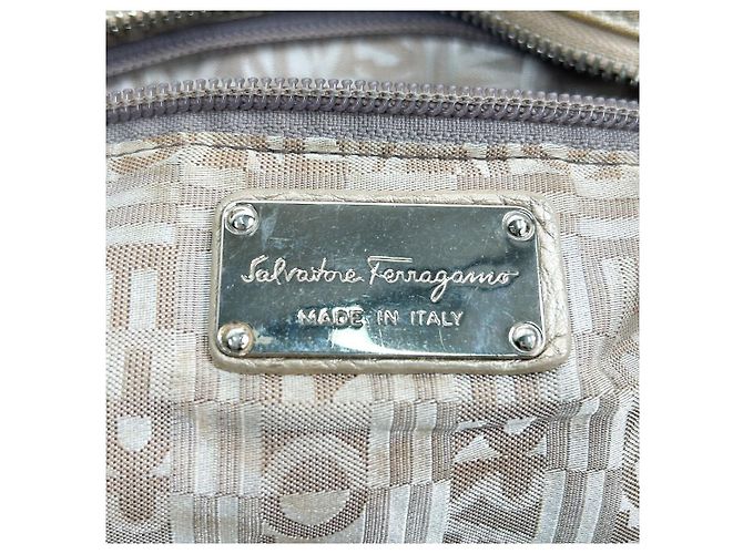 Salvatore Ferragamo Borsa a tracolla Gancini Gold Beige - vista 13