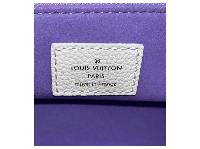 Louis Vuitton Sac Plat XS Monogram Empreinte Leather Handbag White - vista 11