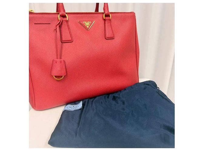 Prada Saffiano Lux Red Tote Bag - Ansicht 5